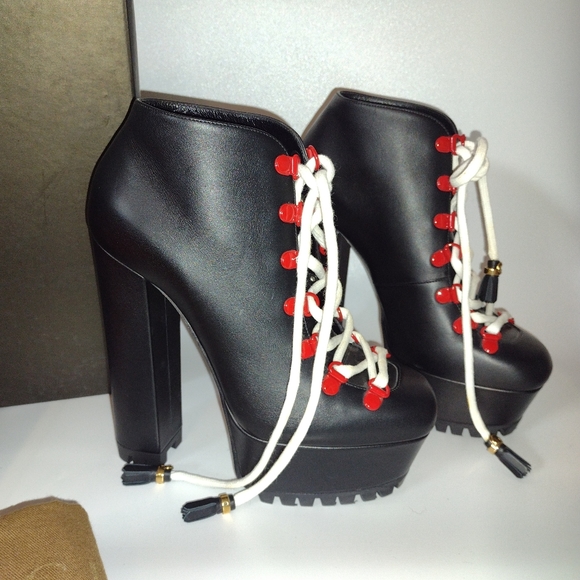 ON HOLD 🎀 Gucci "Kayla" Calfskin Lifford Lace Up Boots - Picture 5 of 16